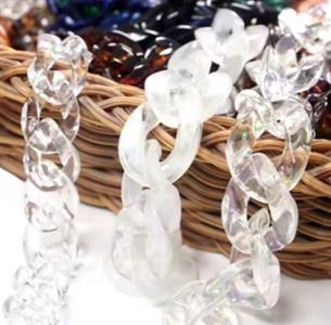 Plastic chain fittings